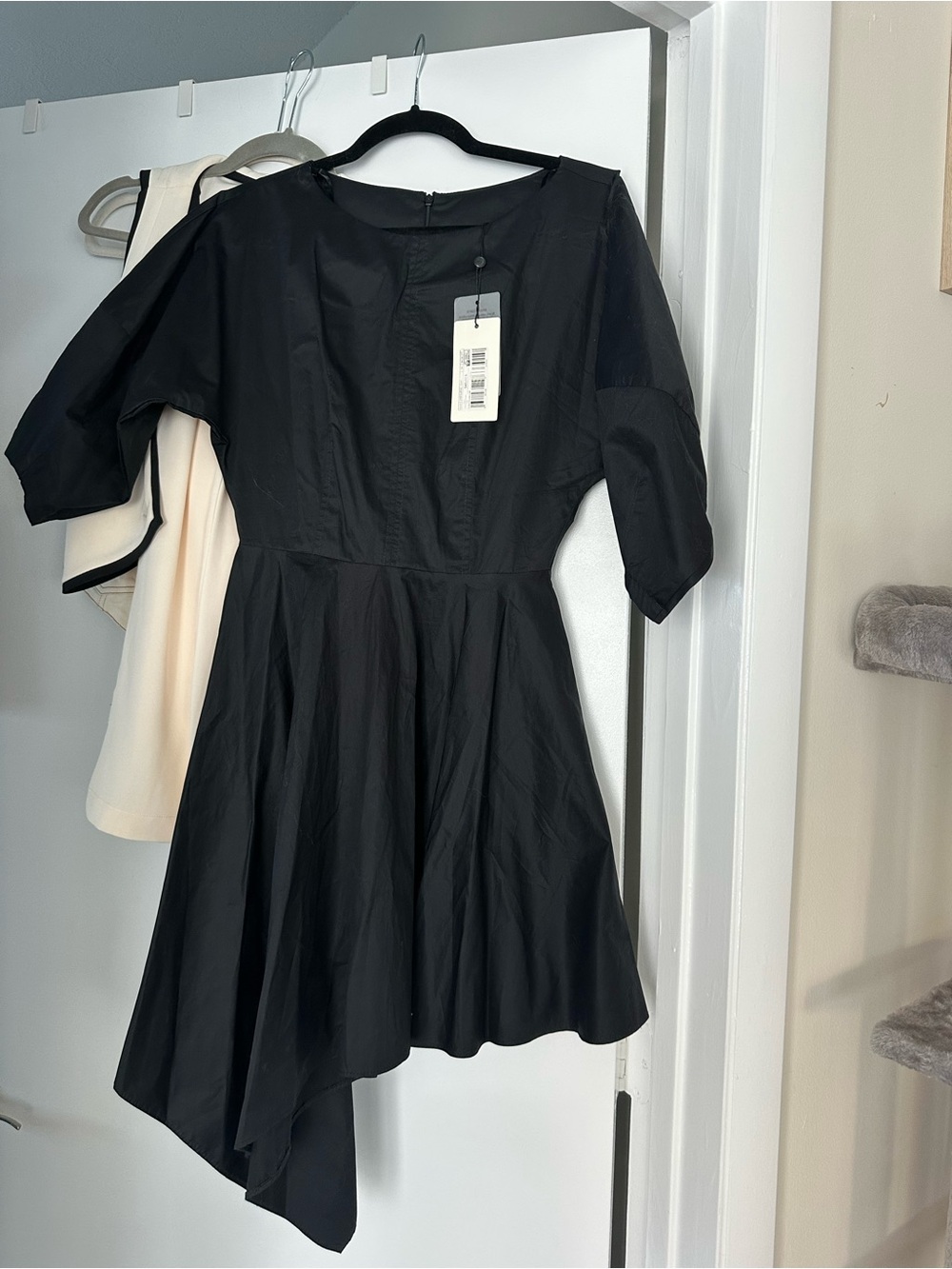 Asymmetrical Black Short-Sleeve Fit-and-Flare Dress size 34 = 2